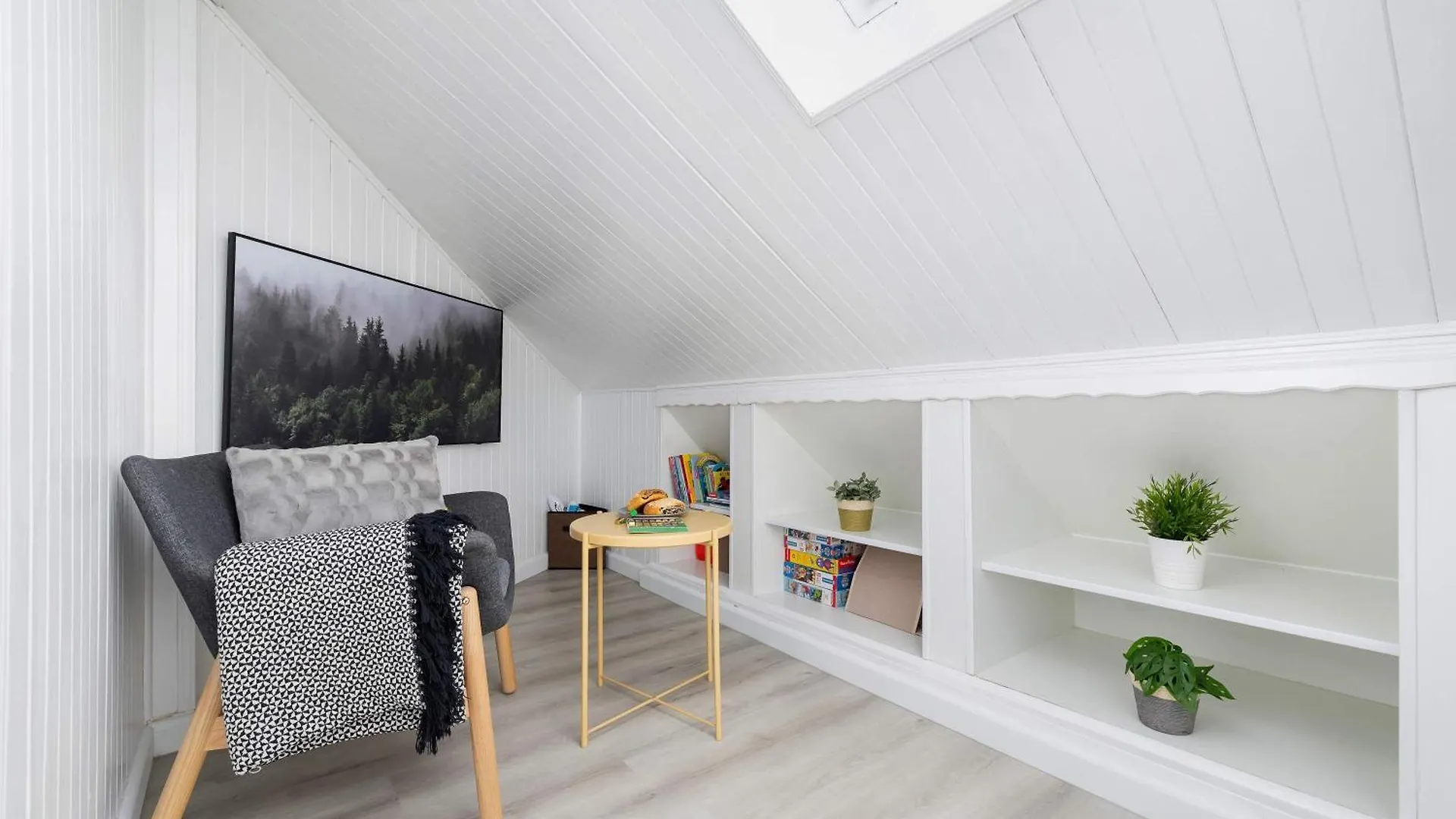 Apartment With Parking Close To The Krupowki By Noclegi Renters Zakopane Polen